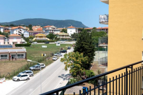 M161 - Marcelli, spazioso quadrilocale a due passi dal mare Marcelli
